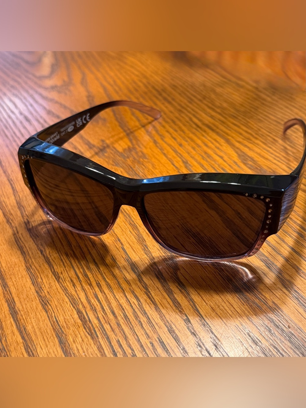 Foster Grant Women’s Sunglasses with Brown Lenses